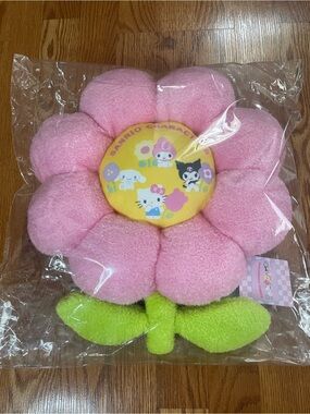 Sanrio Characters Flower Cushion Pillow Hello Kitty My Melody Kuromi Cinnamoroll